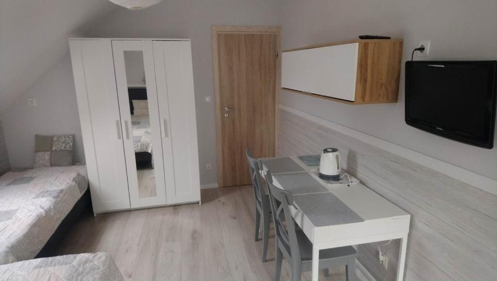 Dom Goscinny Kavera Dziwnówek Εξωτερικό φωτογραφία